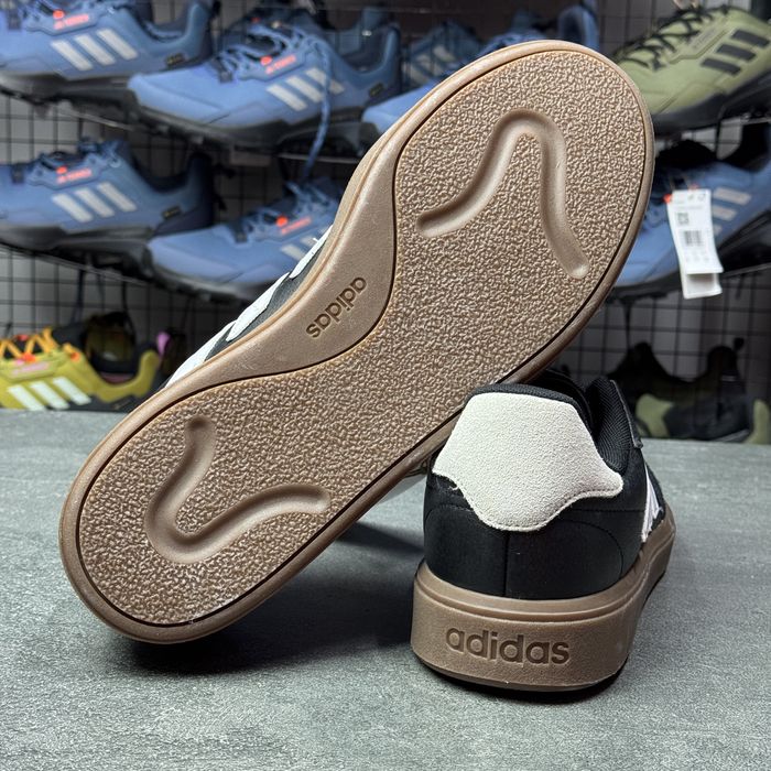 44р.ОРИГІНАЛ 100% Чорні кросівки адідас Adidas Courtblock  IE0906