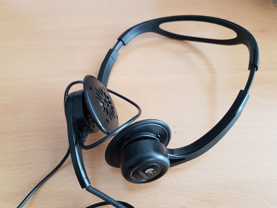 Słuchawki komputerowe x mikrofonem Logitech stan bardzo dobry