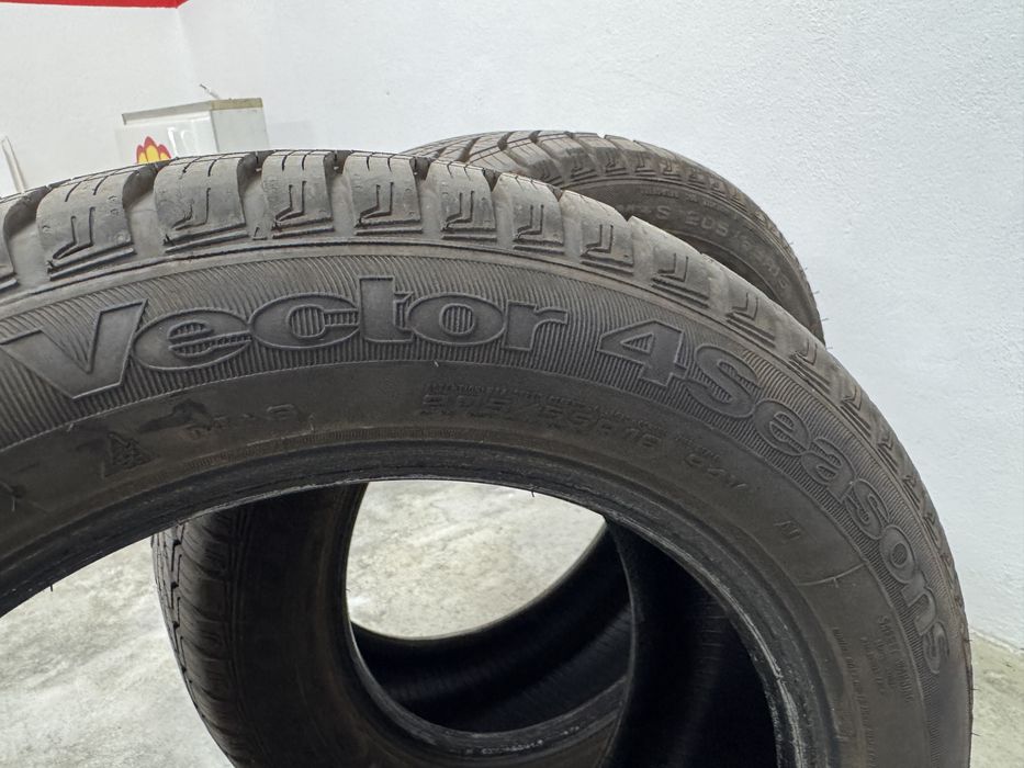 4 pneus 205 / 55 R16