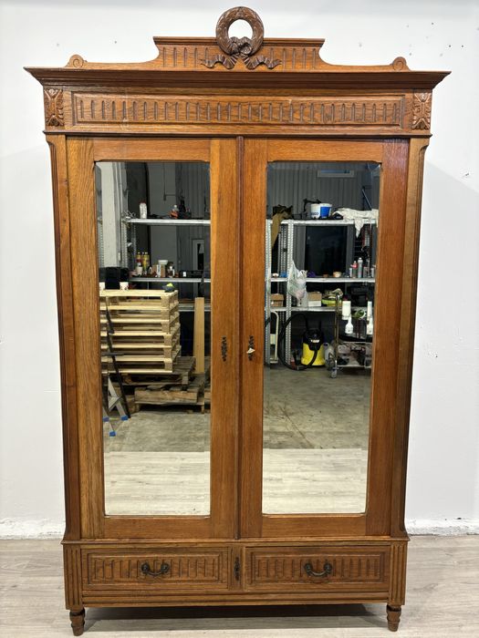 Piękna wysoka szafa secesyjna z lustrami