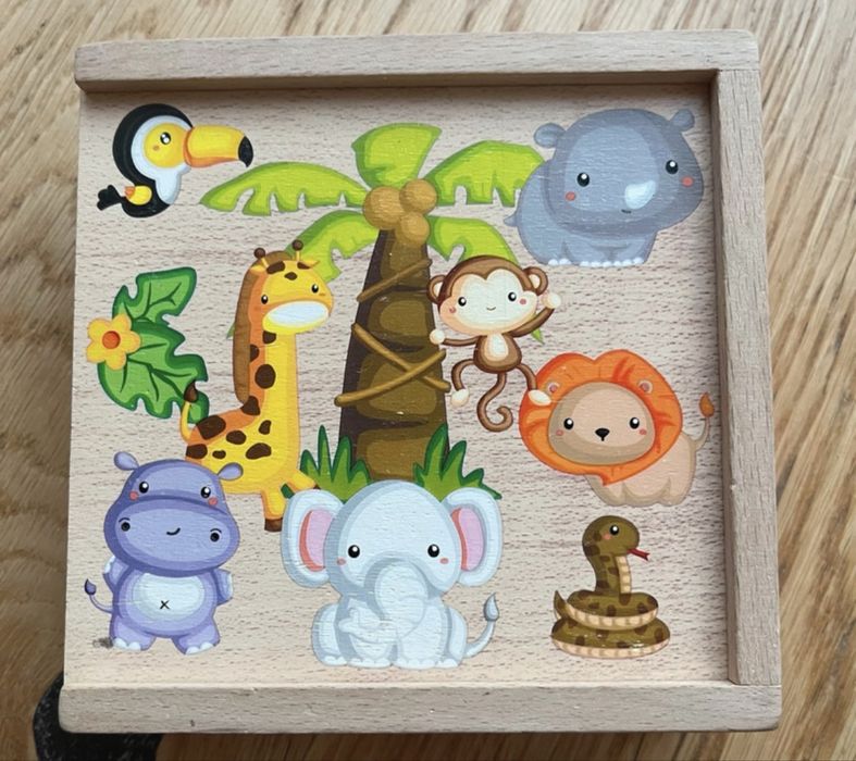 Drewniane domino w pudełku