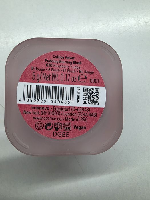 Aksamitny róż do policzków w musie Velvet Pudding Blurring 010 Raspberry Fudge