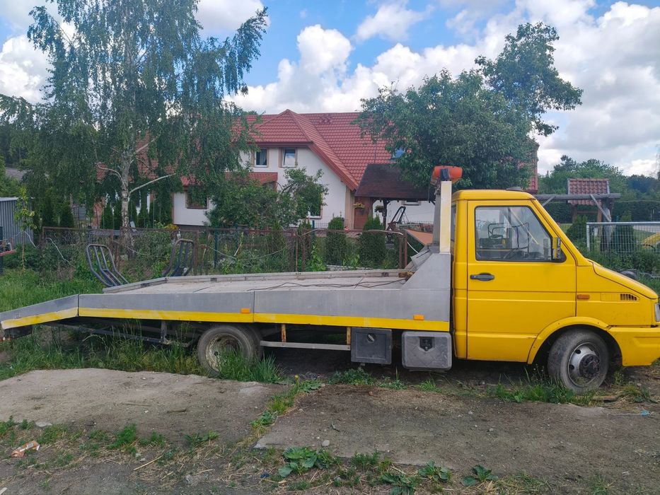 Iveco Daily  Sprzedam autolawete do remontu
