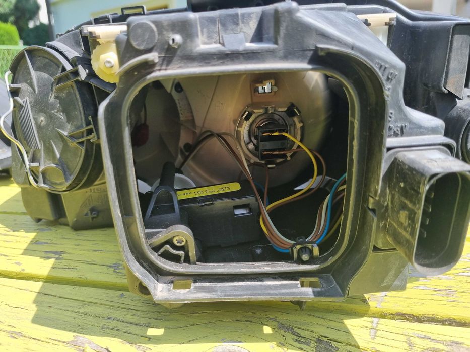 AUDI A3 8P (03-08)- LAMPY przednie przód LEWA i PRAWA oryginalne AL