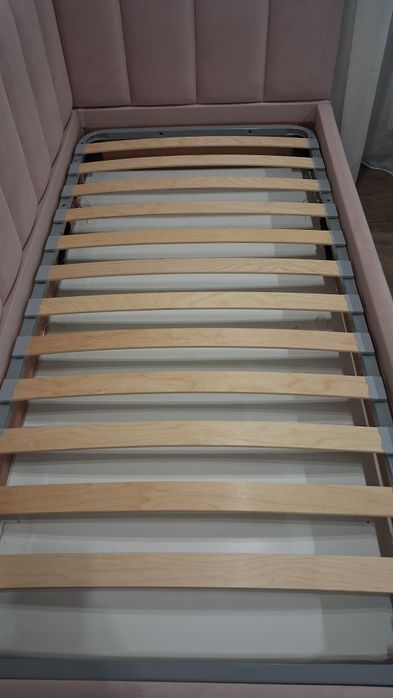 Кровать детская с матрасам