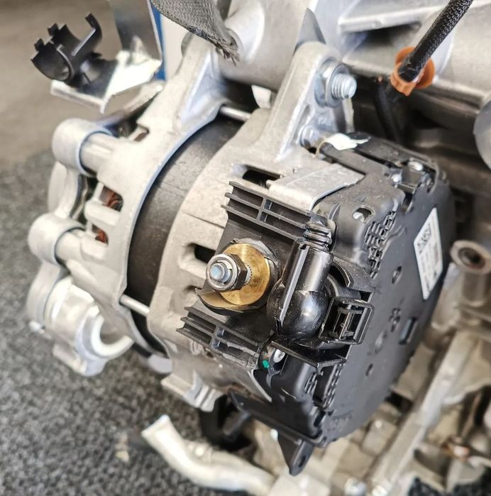 Alternador Fiat 500 ou Panda 1.0 Híbrido de 2024 ref 00522087180