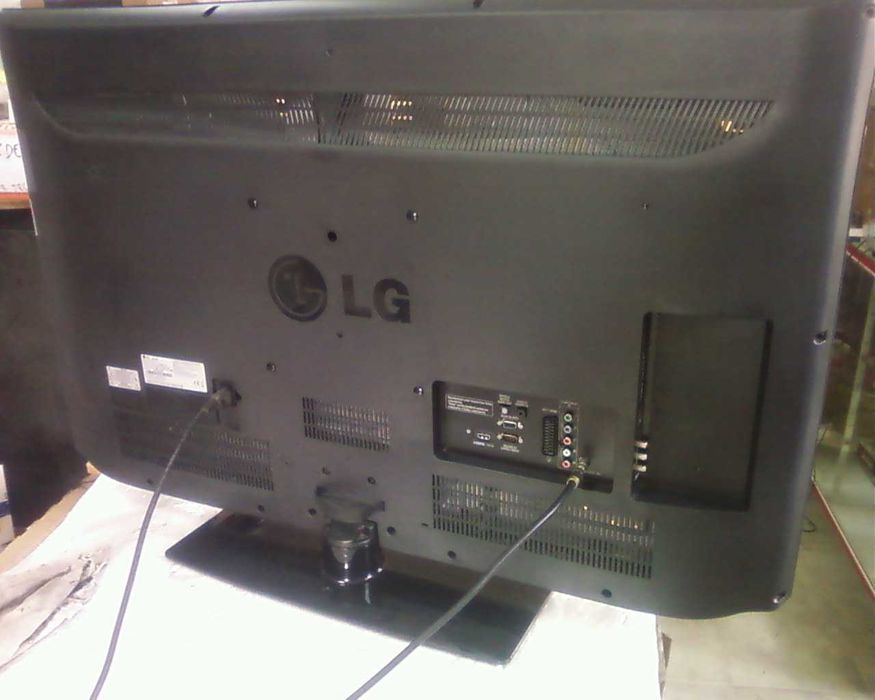 TV LG 42" (106,7cm) Full HD COM COMANDO