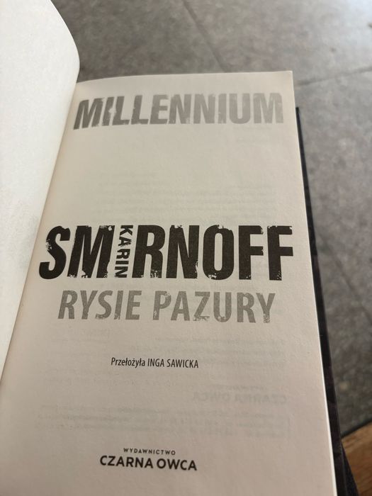 Karin Smirnoff Ryskie pazury