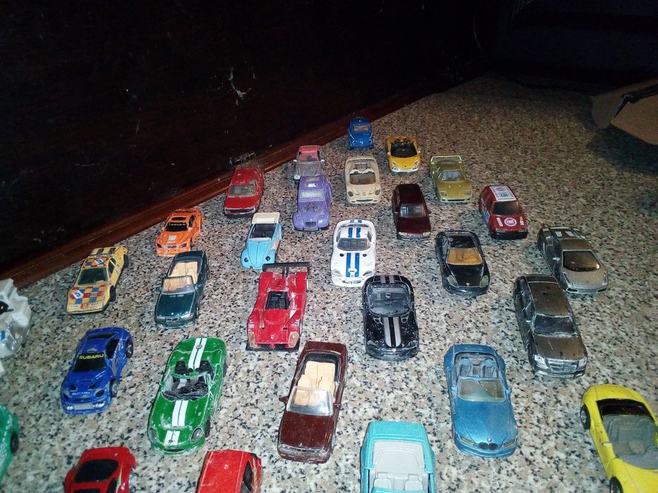 Conjunto de 45 Carrinhos Miniaturas Escala 1:43 Diversos