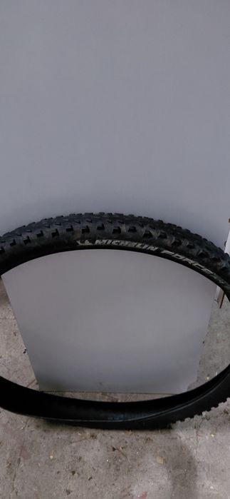 Par de Pneus Michelin Force AM 29