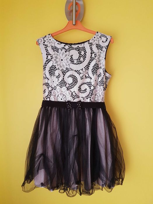 Sprzedam elegancką sukienkę