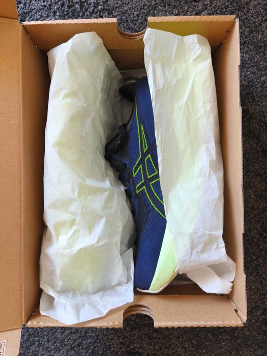 Ténis de Corrida Asics Novablast 4 – Estado Muito Bom - Tamanho 41,5