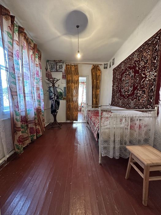 Продаж будинку на Богунії