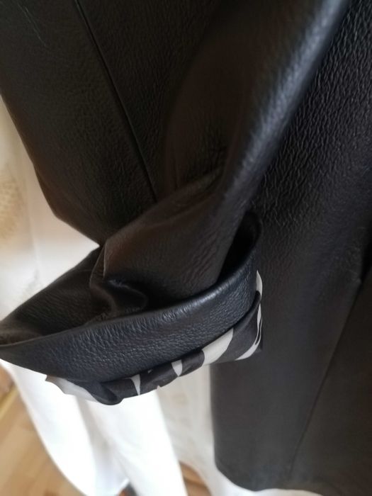 Skórzany czarny klasyczny płaszczyk, elegancki