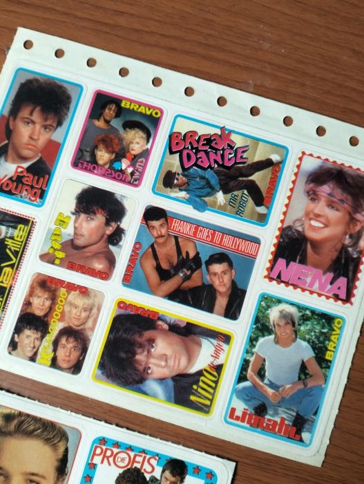 Antigos autocolantes Revista Bravo