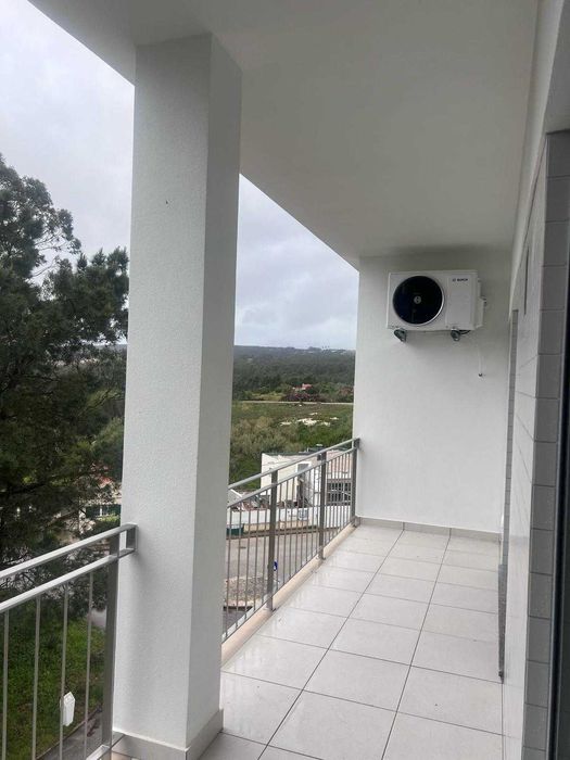 Arrendo T1 novo  localizado na Fig. da Foz
