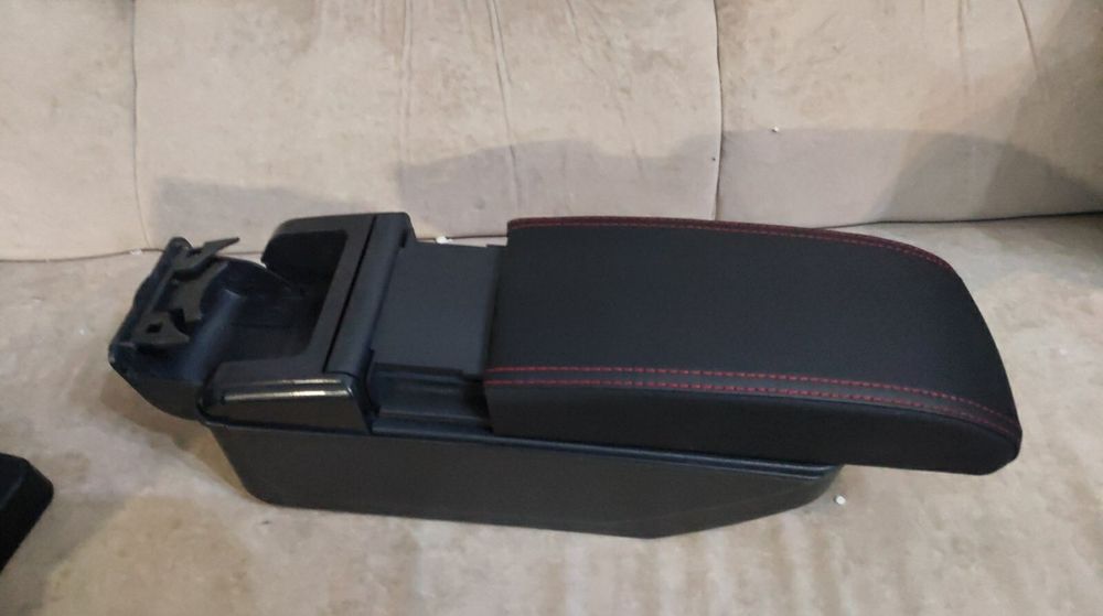 Подлокотник Citroen C4