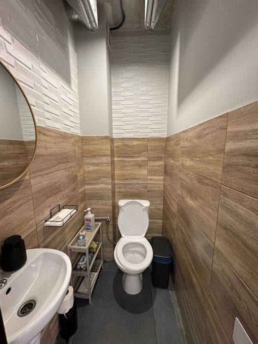 Продаж комерційного приміщення з орендарем ( Танці )