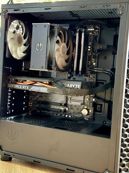 Komputer gamingowy - | Intel i5-12400F | RTX 3060 | 16gb RAM | SSD 1Tb | Win 11 |