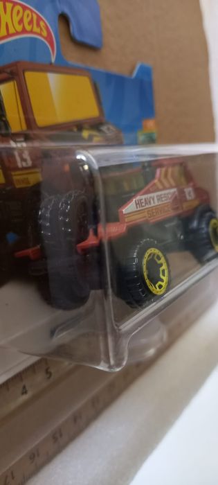 Mercedes-benz unimog 1300 hot wheels