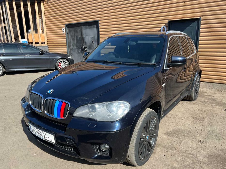 М Обвес Рестайл БМВ Х5 Е70 Передний М бампер BMW X5 E70 задний обвіс
