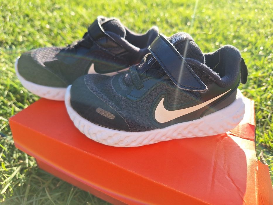 Оригінальні кросівки nike