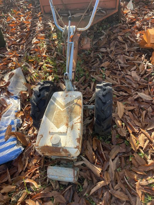 Motocultivador com reboque