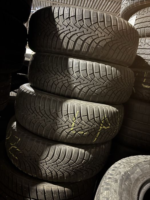 Продам комплект б/в шин Goodyear 205/60 R16.