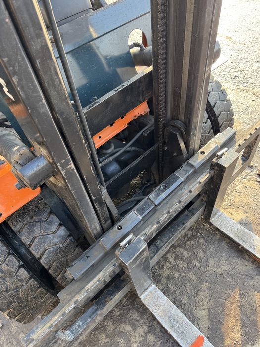 Вилочный погрузчик/навантажувач Mitsubishi 2,5 т.