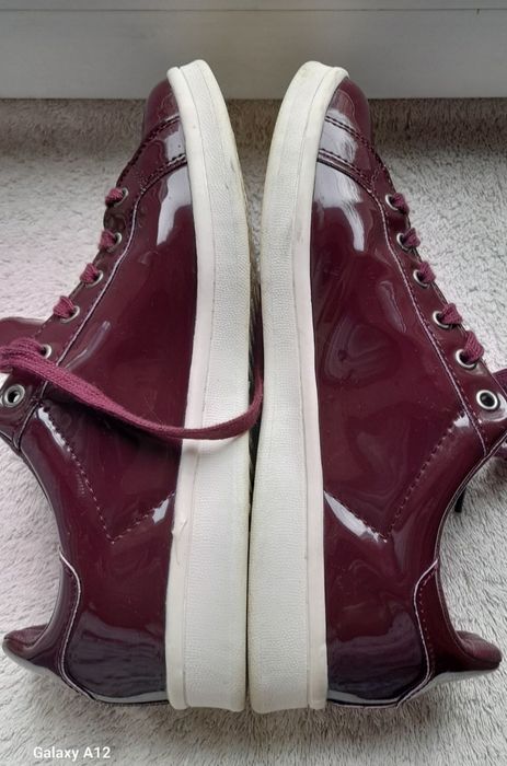 Отдам кому подойдут туфли