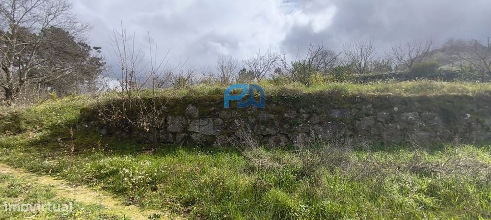 Terreno Urbanizável de 7959 m² com Armazém