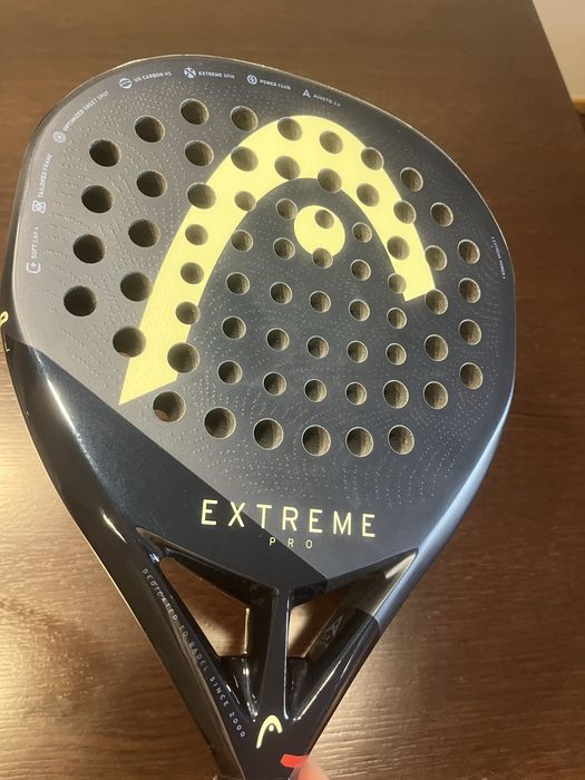 Raquete de padel. Head extreme pro 2025. Como nova, sem um unico arranhao. Motivo de venda o facto de ter de comprar uma raquete mais leve