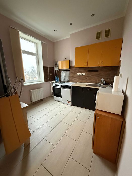 Здам 1-кімнатну квартиру вул. Сергія Берегового З ІНВЕРТОРОМ