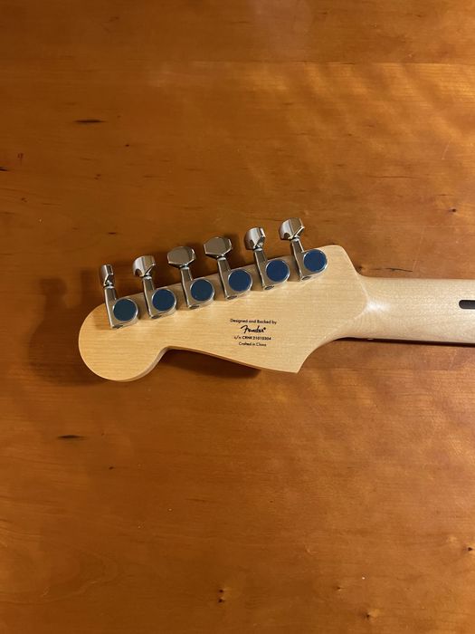 Guitarra Squier, by Fender.