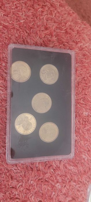 Продаж 5 монет номіналом $1