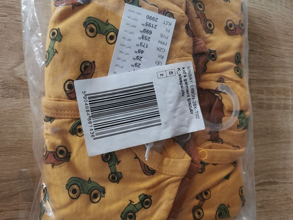 Śpioszki niemowlęce 62