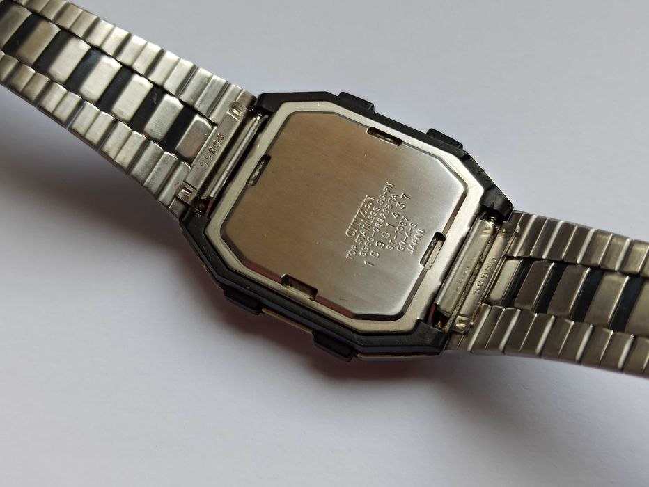 Citizen LCD vintage.