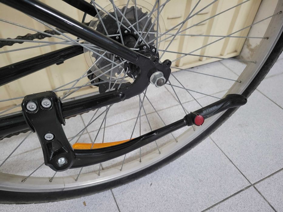 bicicleta trekking Btwin Riverside 100