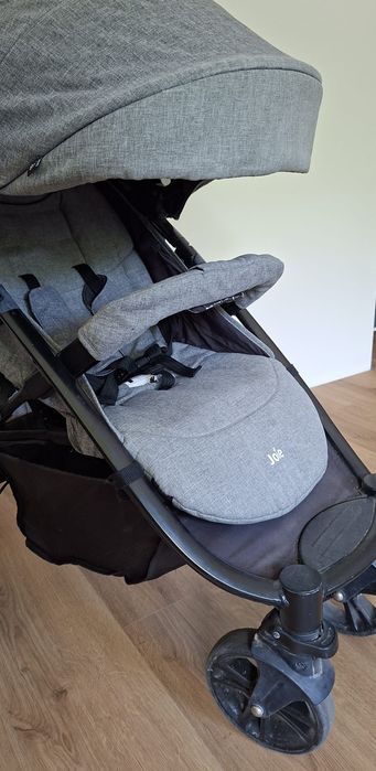 Wózek spacerówka Joie