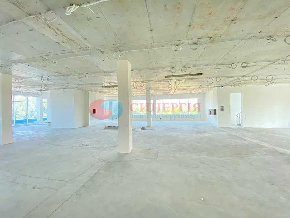 Будівля 2510м пр.Шухевича поруч Sky Mall, Оболонь