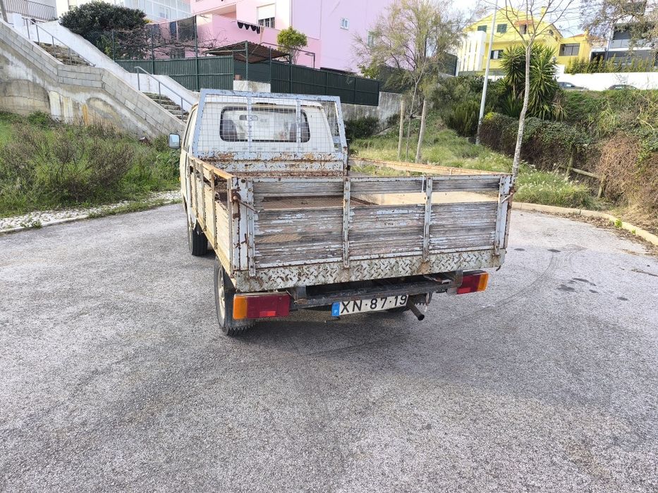 Mitsubishi L30 caixa aberta