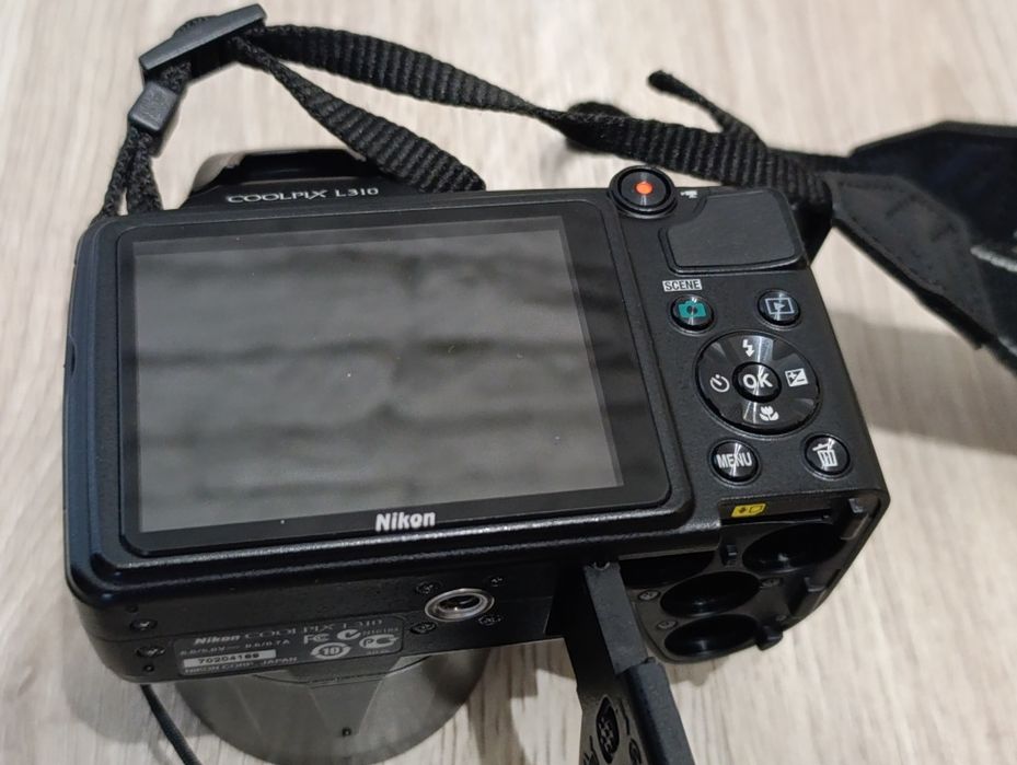Фотоапарат Nikon Coolpix L310+ сумка+карта