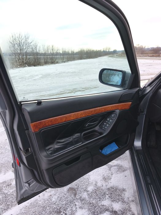 BMW 728 шикарный автомобиль