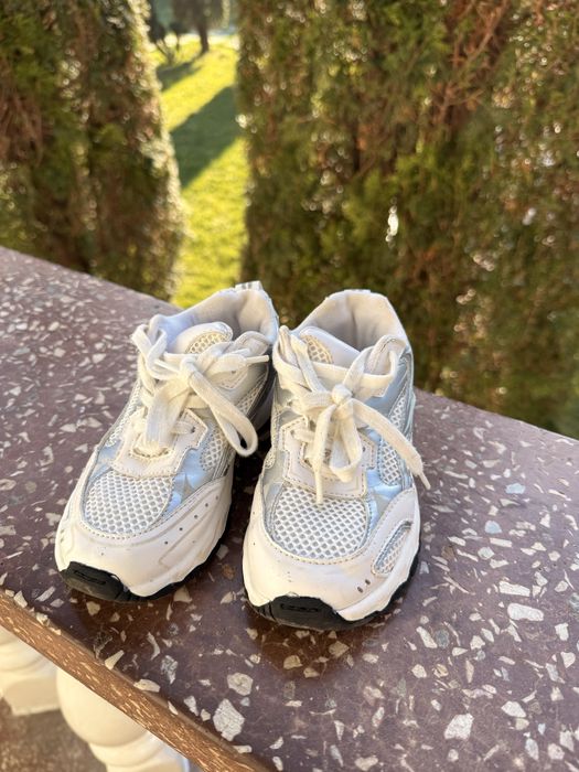 Дитячі кросівки Zara