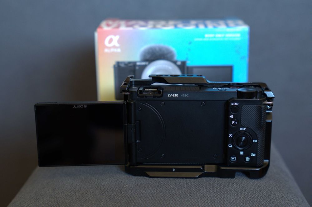 Sony Zve10 Muito Nova | Cage Small rig | 5 baterias | Carregador | bolsa
