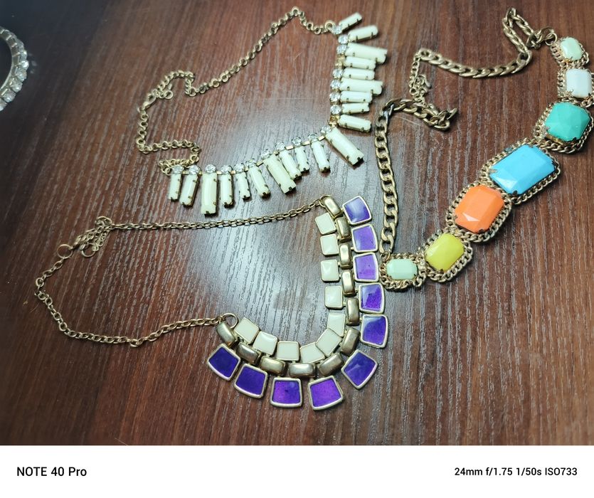 Zestaw naszyjników vintage