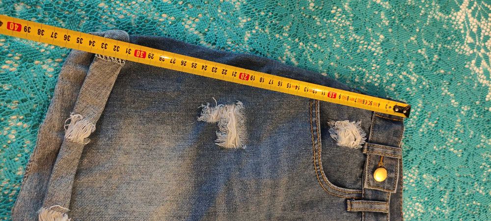 Spodenki krótkie stan bdb r. M