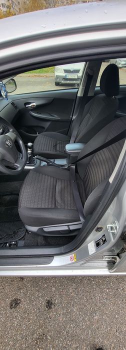 Продам автомобіль Toyota Corolla