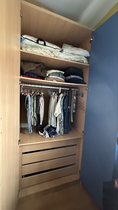 Quarto juvenil/cama com gavetões e roupeiro