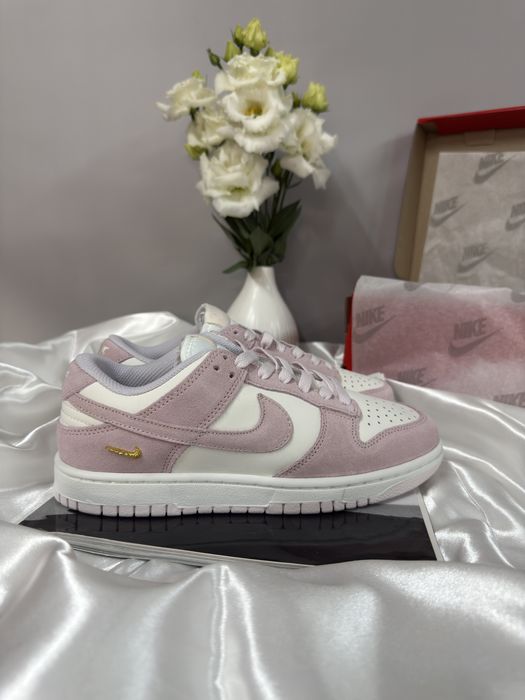 Жіночі кросівки Nike Dunk Low Sail Pink найк данк рожеві натуралтна замша